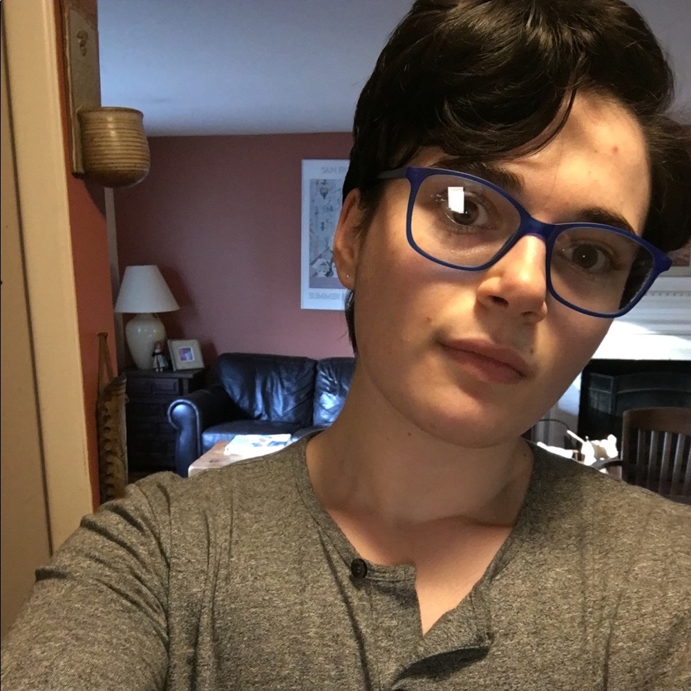 Meet your Posher, Ari